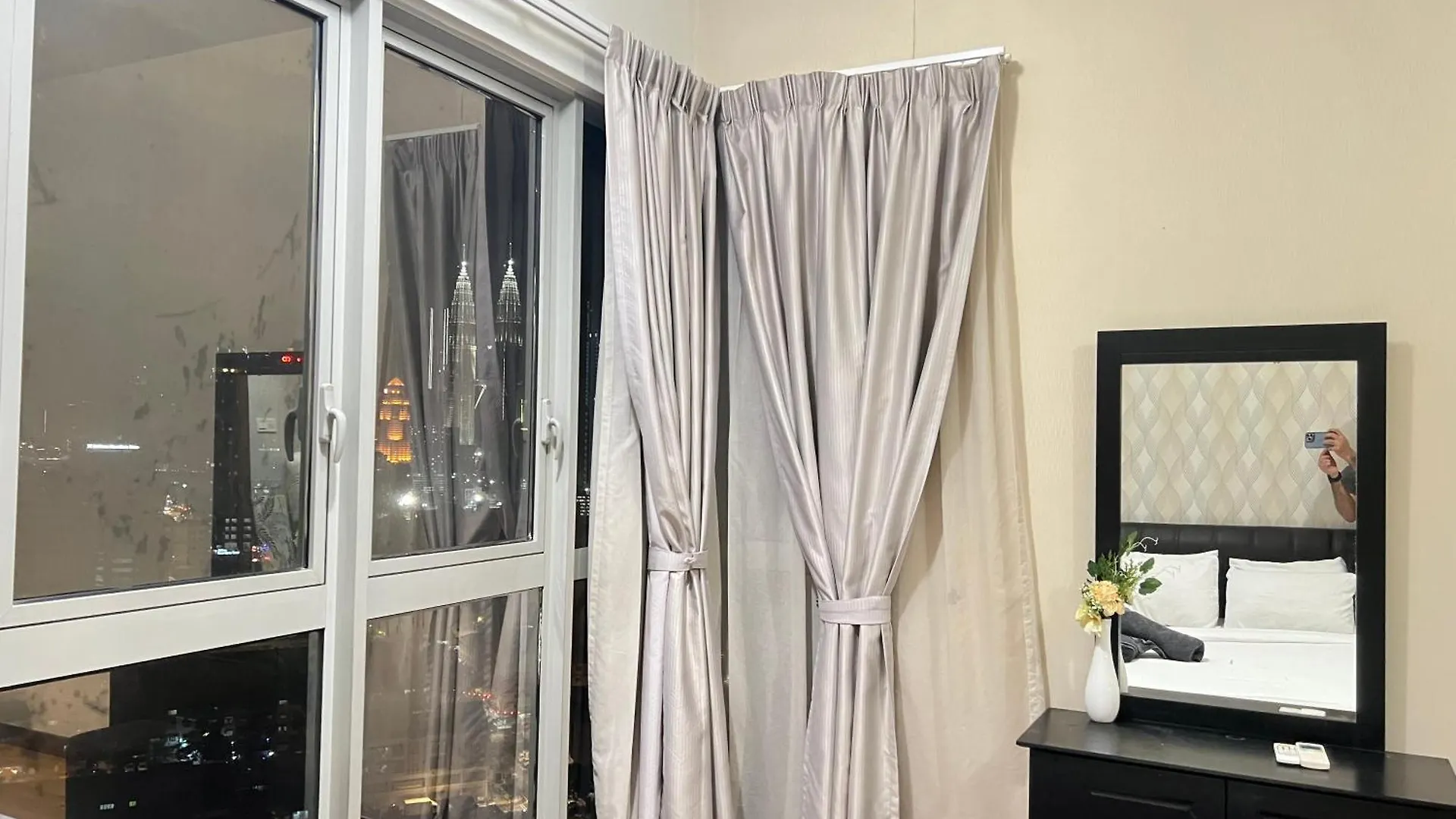Regalia Suites 424 كوالالمبور 0*,